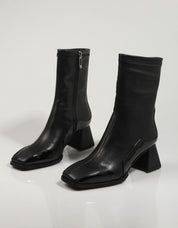 BOTINES NOA HARMON 9111 ROMEO en color Negro