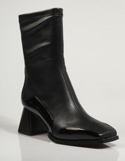 BOTINES NOA HARMON 9111 ROMEO en color Negro