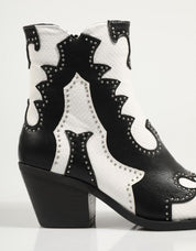 BOTINES NOA HARMON VIRGINIA 9097 en color Negro