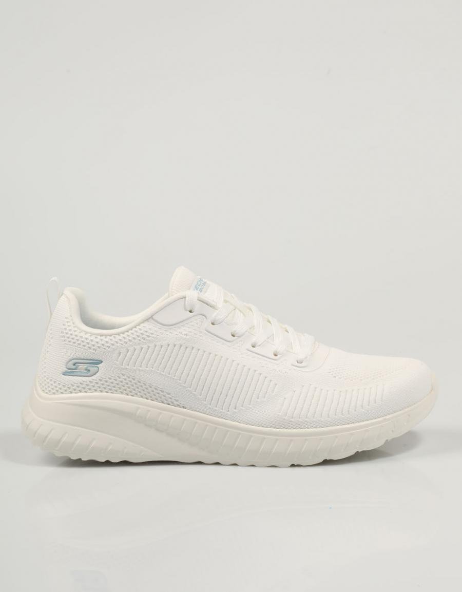 ZAPATILLAS SKECHERS BOBS en color Blanco