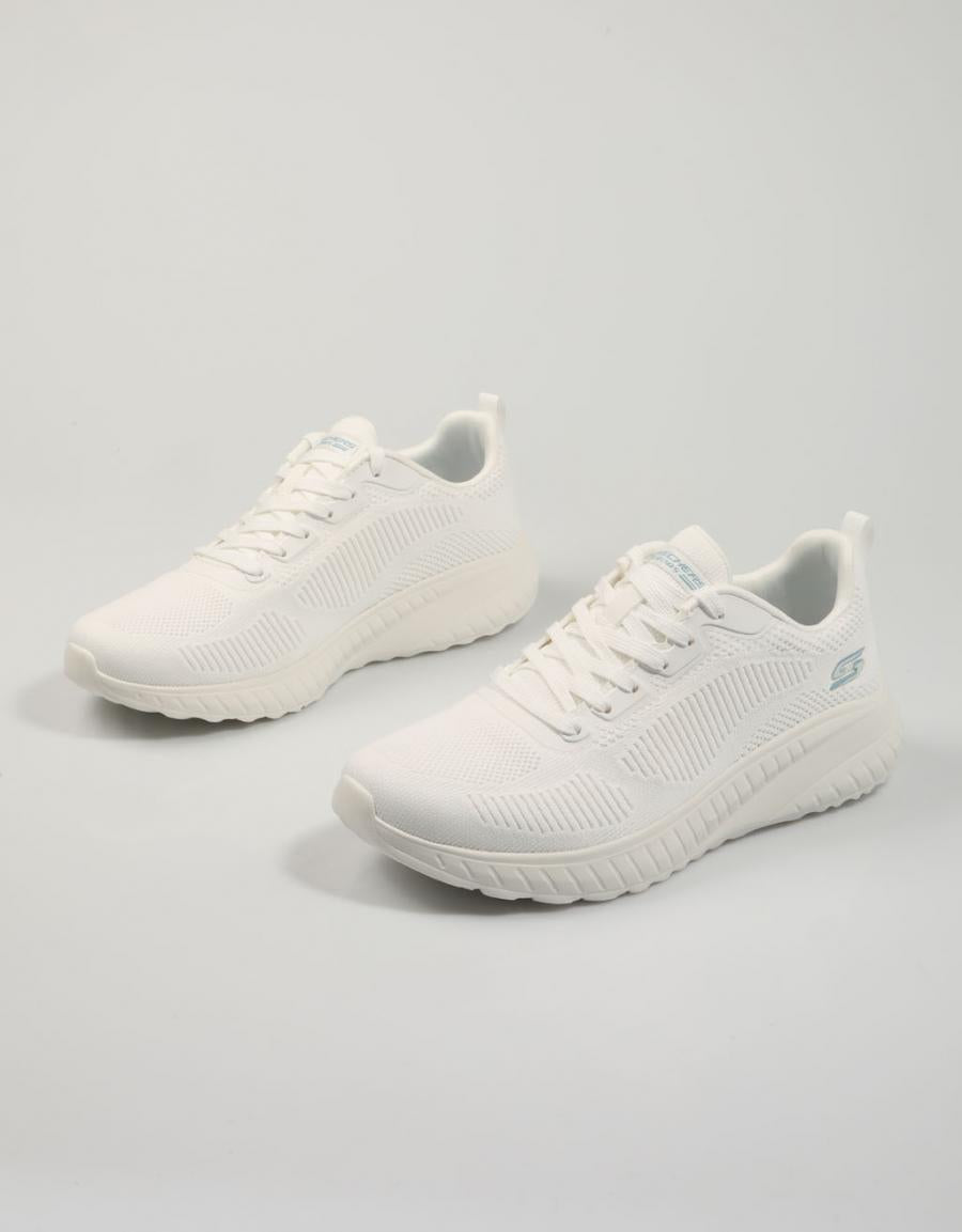 ZAPATILLAS SKECHERS BOBS en color Blanco