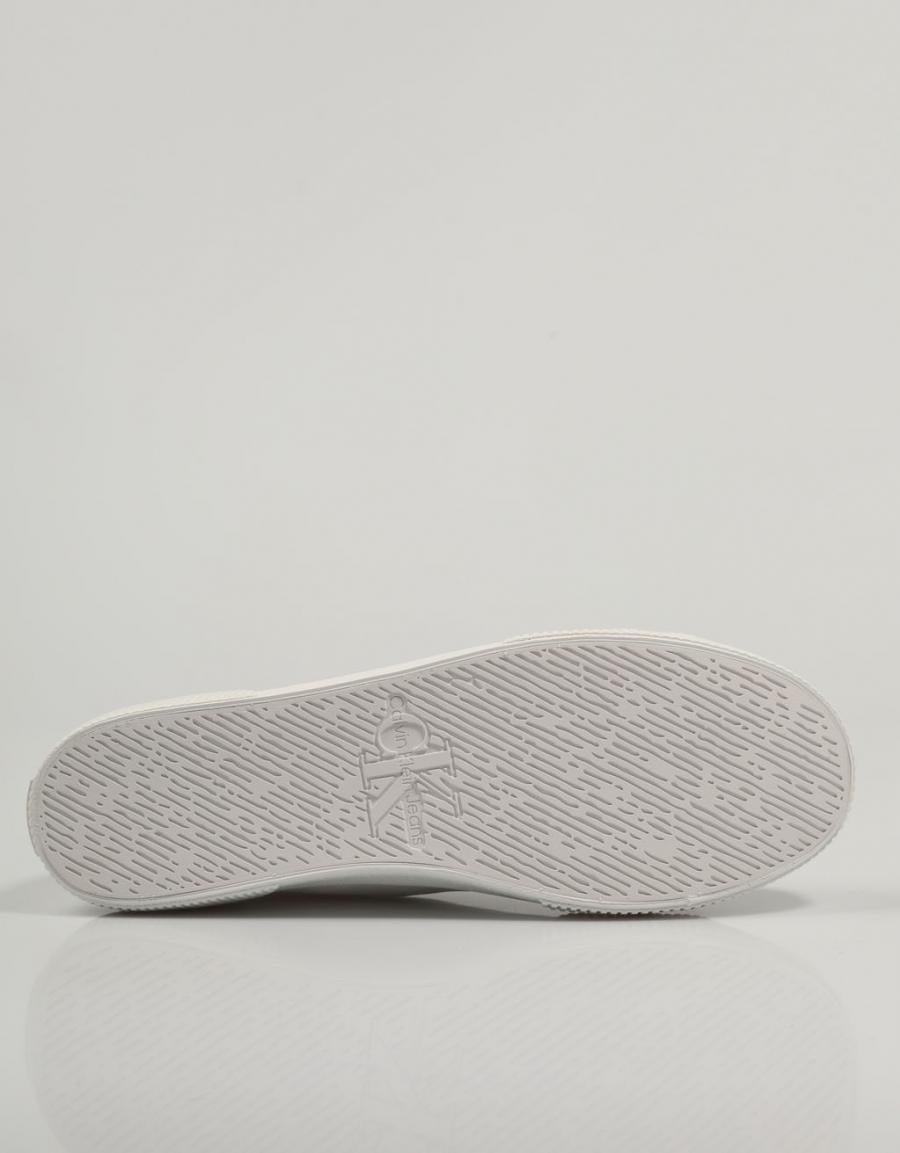 ZAPATILLAS CALVIN KLEIN ESSENTIAL en color Blanco