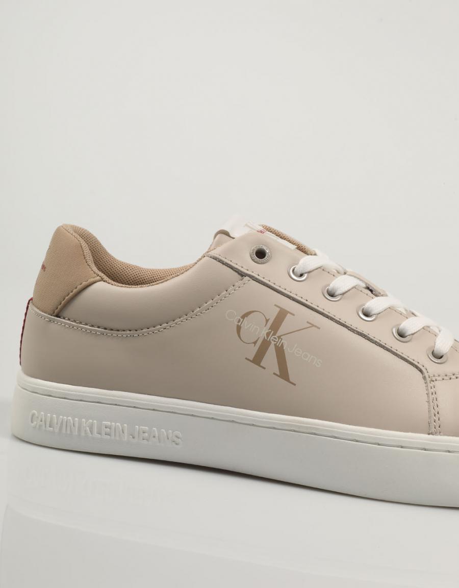 ZAPATILLAS CALVIN KLEIN CLASSIC en color Beige