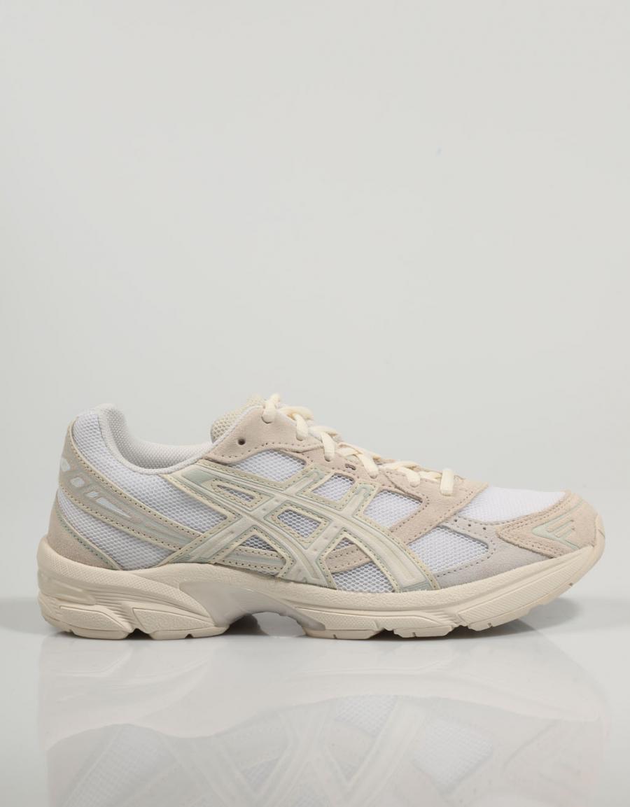 ZAPATILLAS ASICS GEL en color Beige