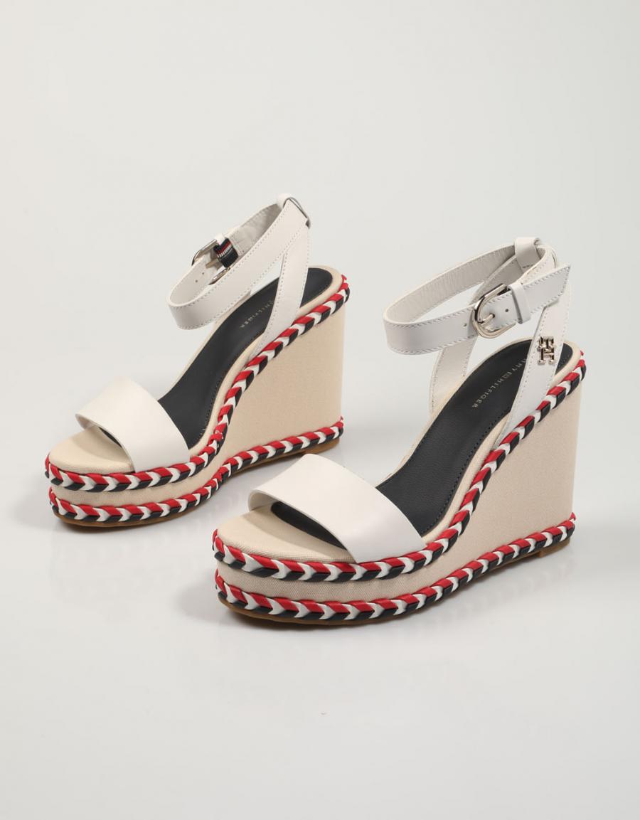 SANDALIAS TOMMY HILFIGER NEW en color Blanco