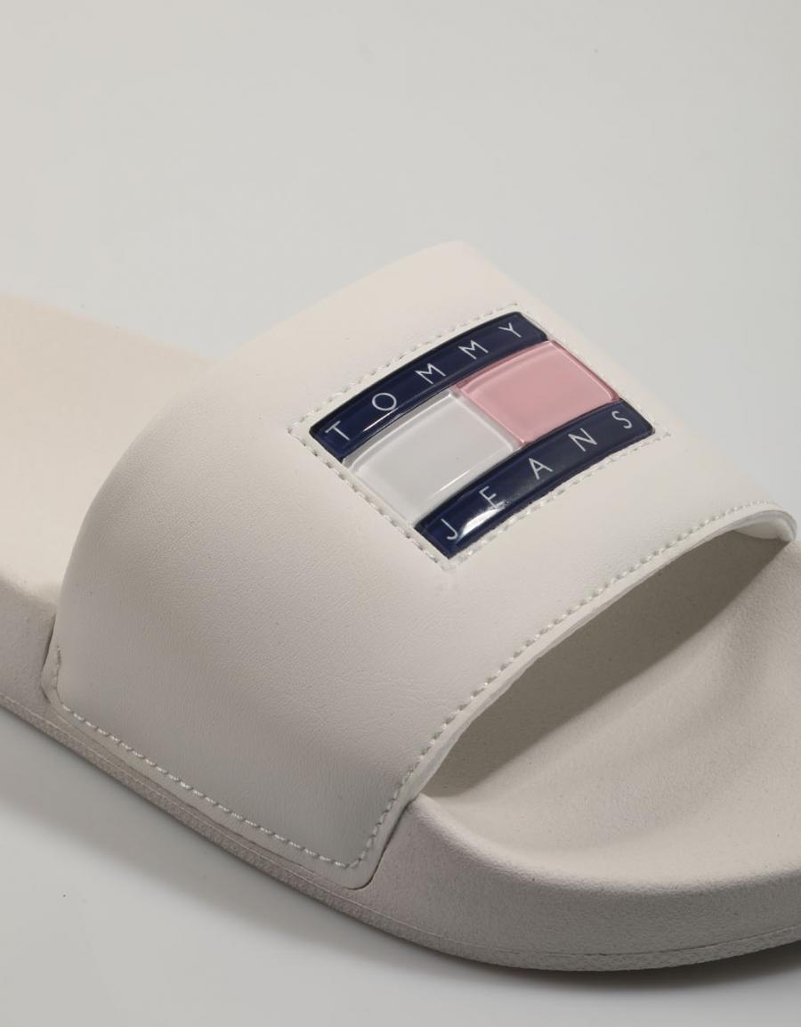 CHANCLAS TOMMY HILFIGER TOMMY en color Blanco