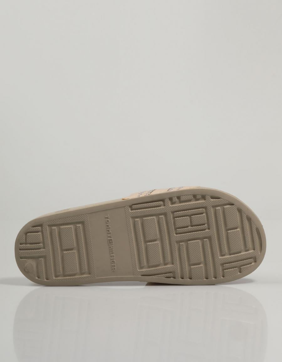 CHANCLAS TOMMY HILFIGER TOMMY en color Beige