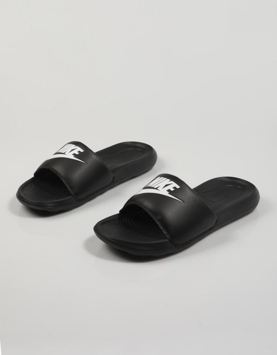 CHANCLAS NIKE VICTORI en color Negro
