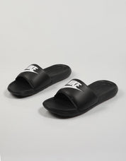 CHANCLAS NIKE VICTORI en color Negro