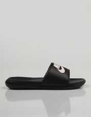 CHANCLAS NIKE VICTORI en color Negro