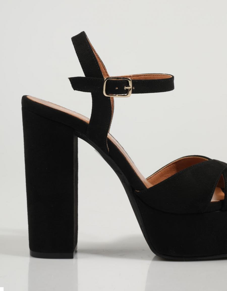 SANDALIAS REBECCA HOPE 2305 en color Negro