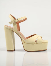 SANDALIAS REBECCA HOPE 2305 en color Amarillo