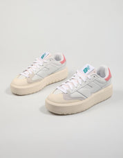 ZAPATILLAS NEW BALANCE CT en color Blanco