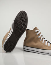 ZAPATILLAS CONVERSE CHUCK en color Beige