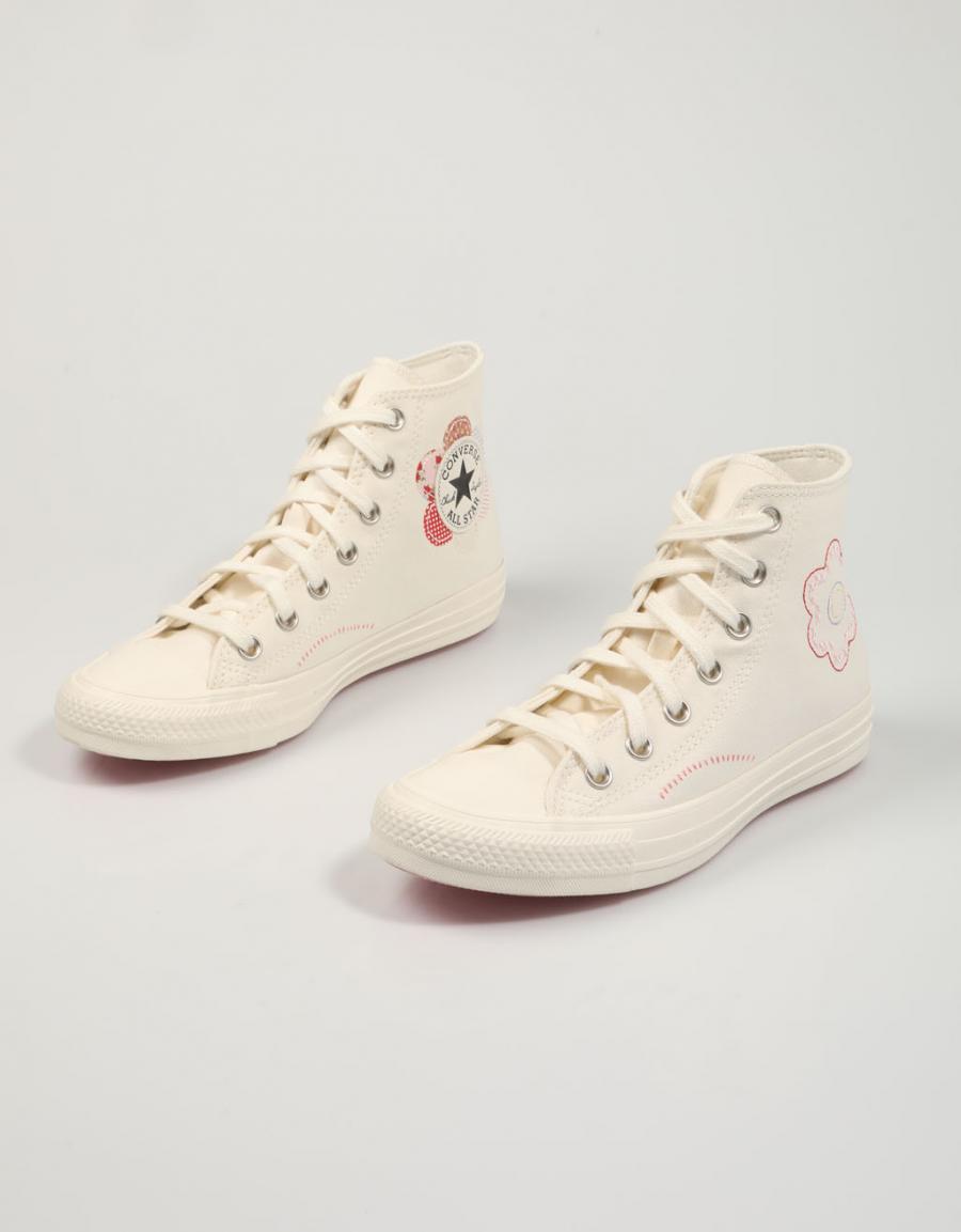 ZAPATILLAS CONVERSE CHUCK en color Hielo