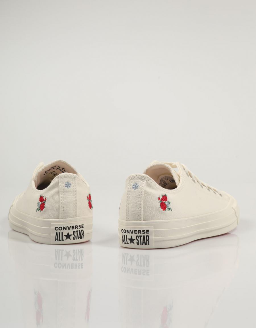 ZAPATILLAS CONVERSE CHUCK en color Hielo