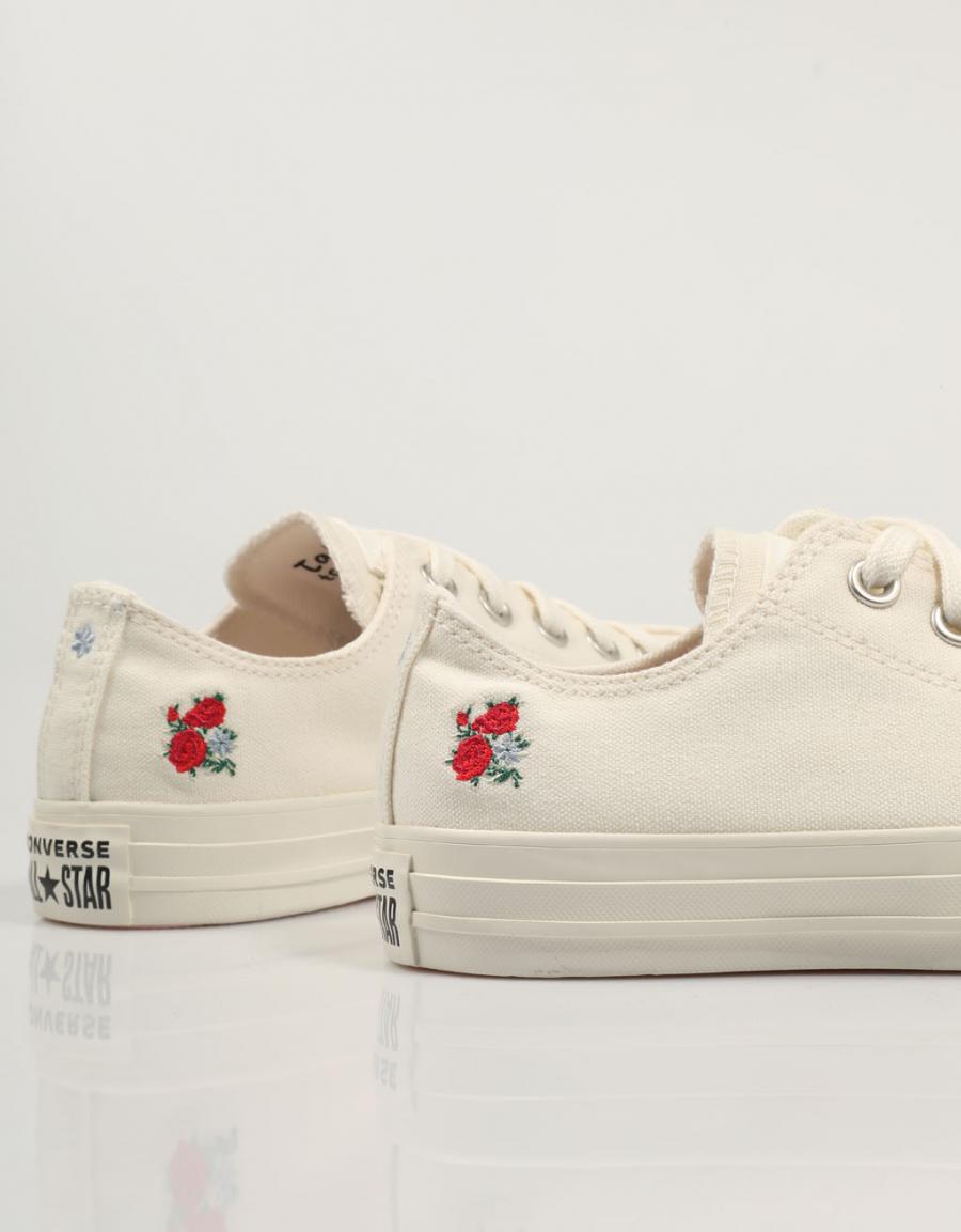ZAPATILLAS CONVERSE CHUCK en color Hielo