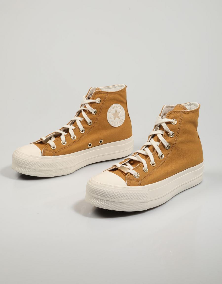 ZAPATILLAS CONVERSE CHUCK en color Marron