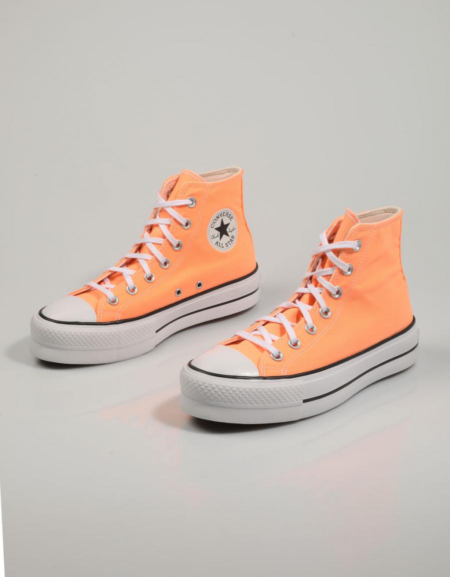 ZAPATILLAS CONVERSE CHUCK en color Naranja