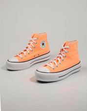 ZAPATILLAS CONVERSE CHUCK en color Naranja