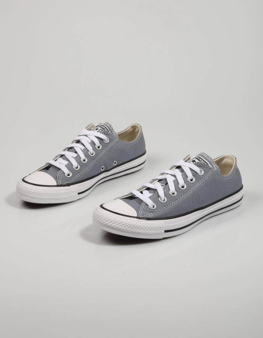 ZAPATILLAS CONVERSE CHUCK en color Gris