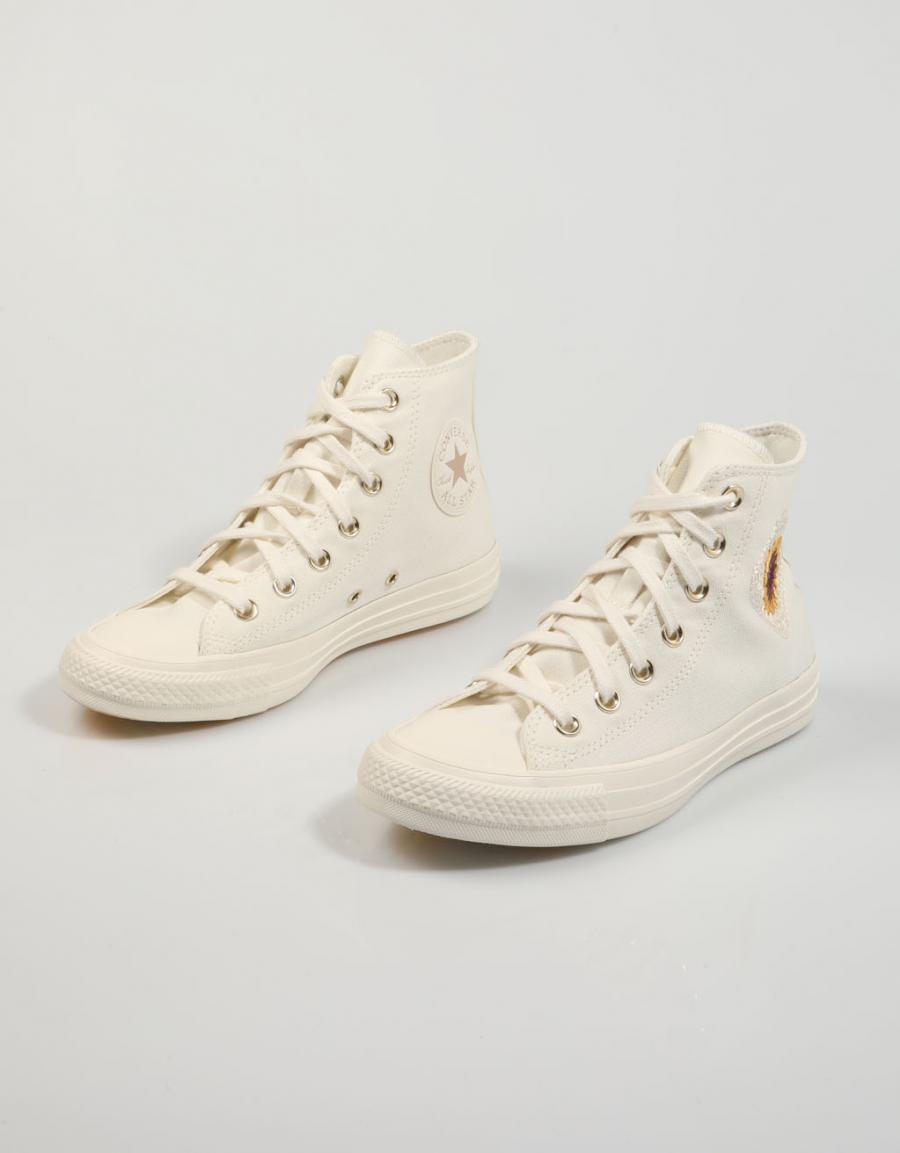ZAPATILLAS CONVERSE CHUCK en color Hielo