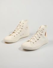 ZAPATILLAS CONVERSE CHUCK en color Hielo