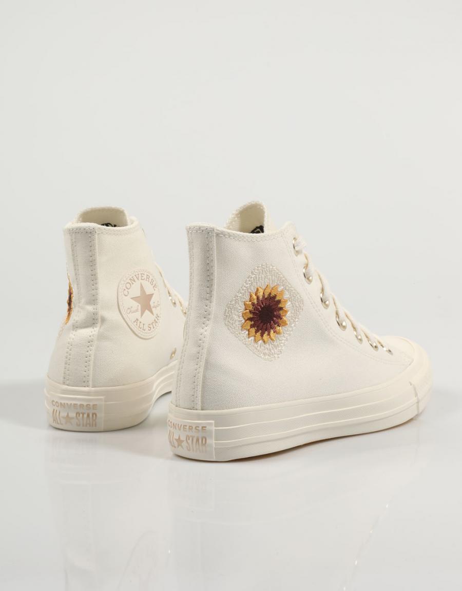 ZAPATILLAS CONVERSE CHUCK en color Hielo