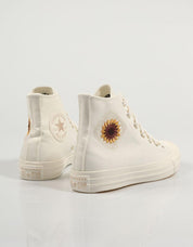ZAPATILLAS CONVERSE CHUCK en color Hielo