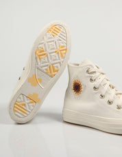 ZAPATILLAS CONVERSE CHUCK en color Hielo