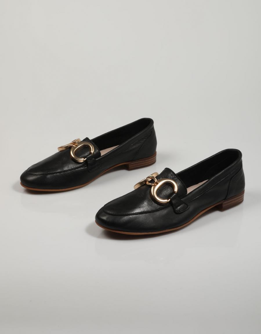 ZAPATOS VESTIR TOP 3 23323 en color Negro