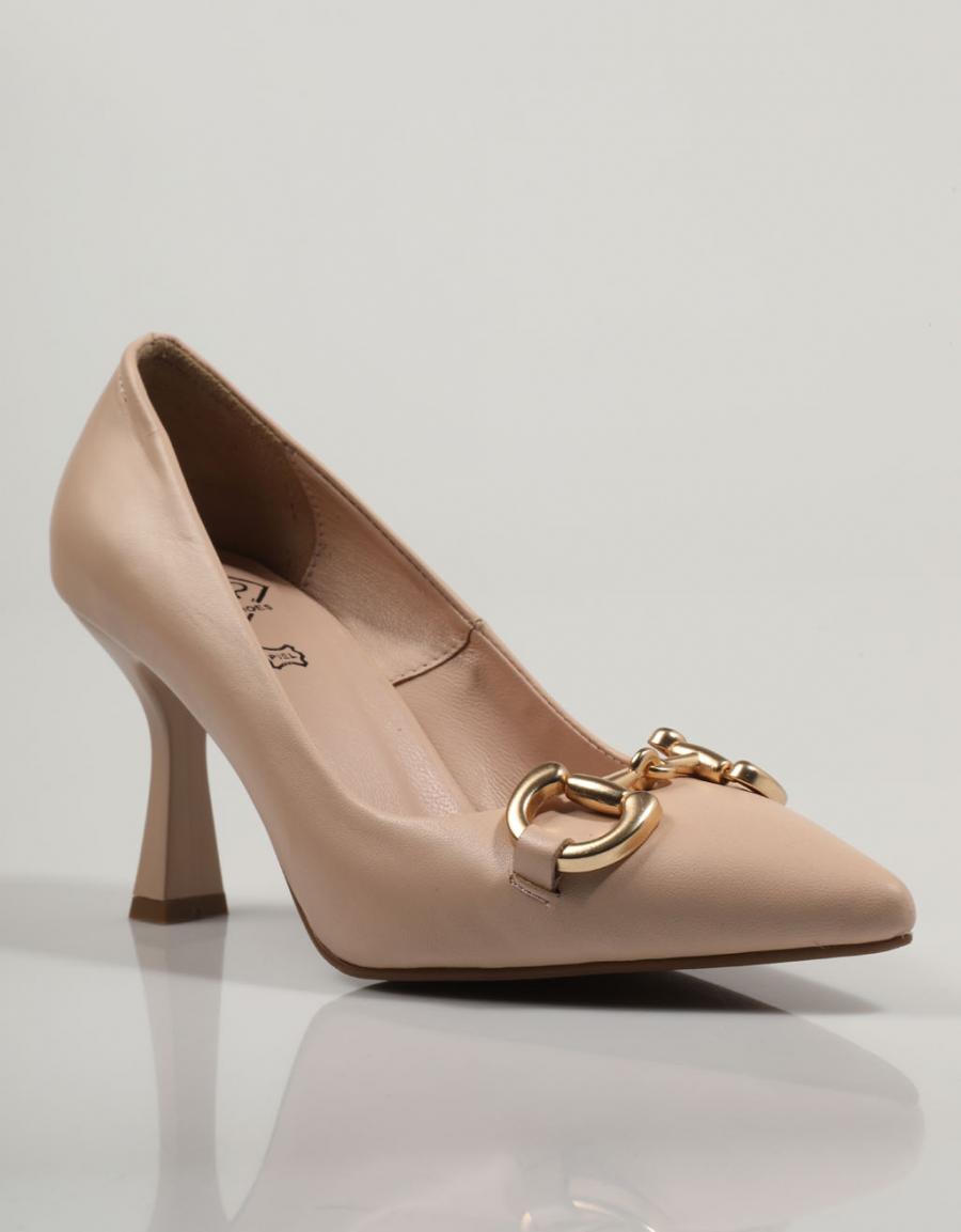 ZAPATOS VESTIR TOP 3 23300 en color Nude