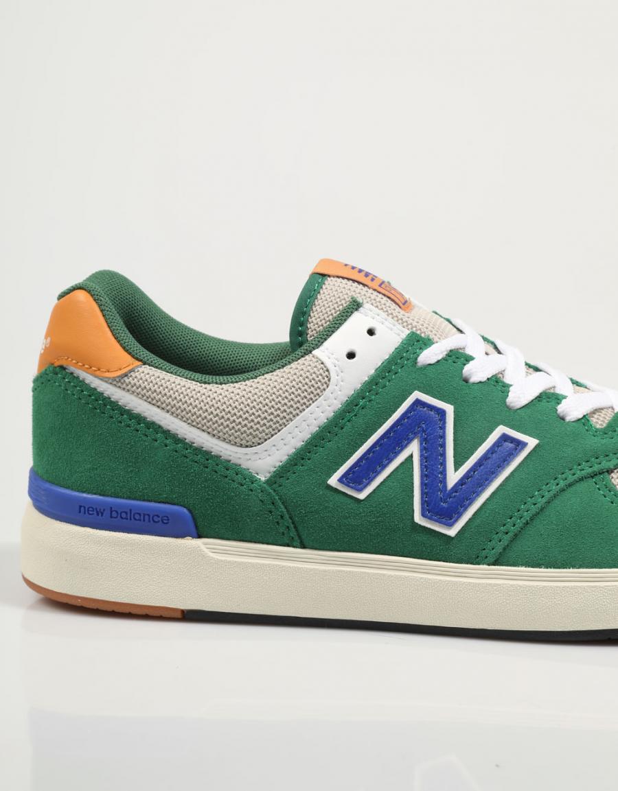 ZAPATILLAS NEW BALANCE CT574 en color Verde