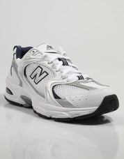 ZAPATILLAS NEW BALANCE MR530 en color Blanco