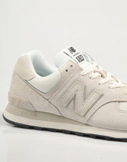 ZAPATILLAS NEW BALANCE U574 en color Hielo