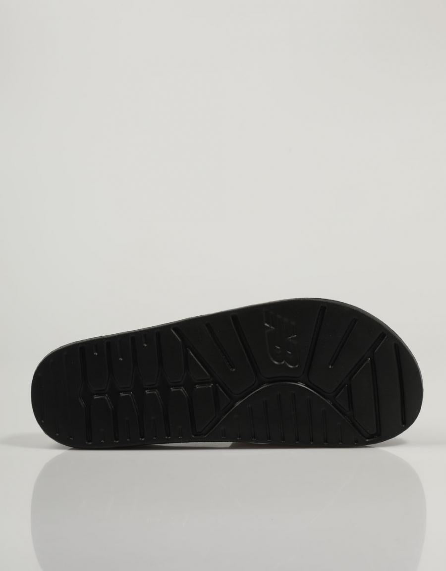 CHANCLAS NEW BALANCE SUF200 en color Hielo