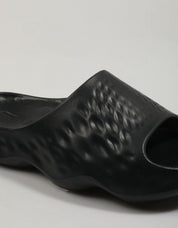 CHANCLAS NEW BALANCE SUFHU en color Negro