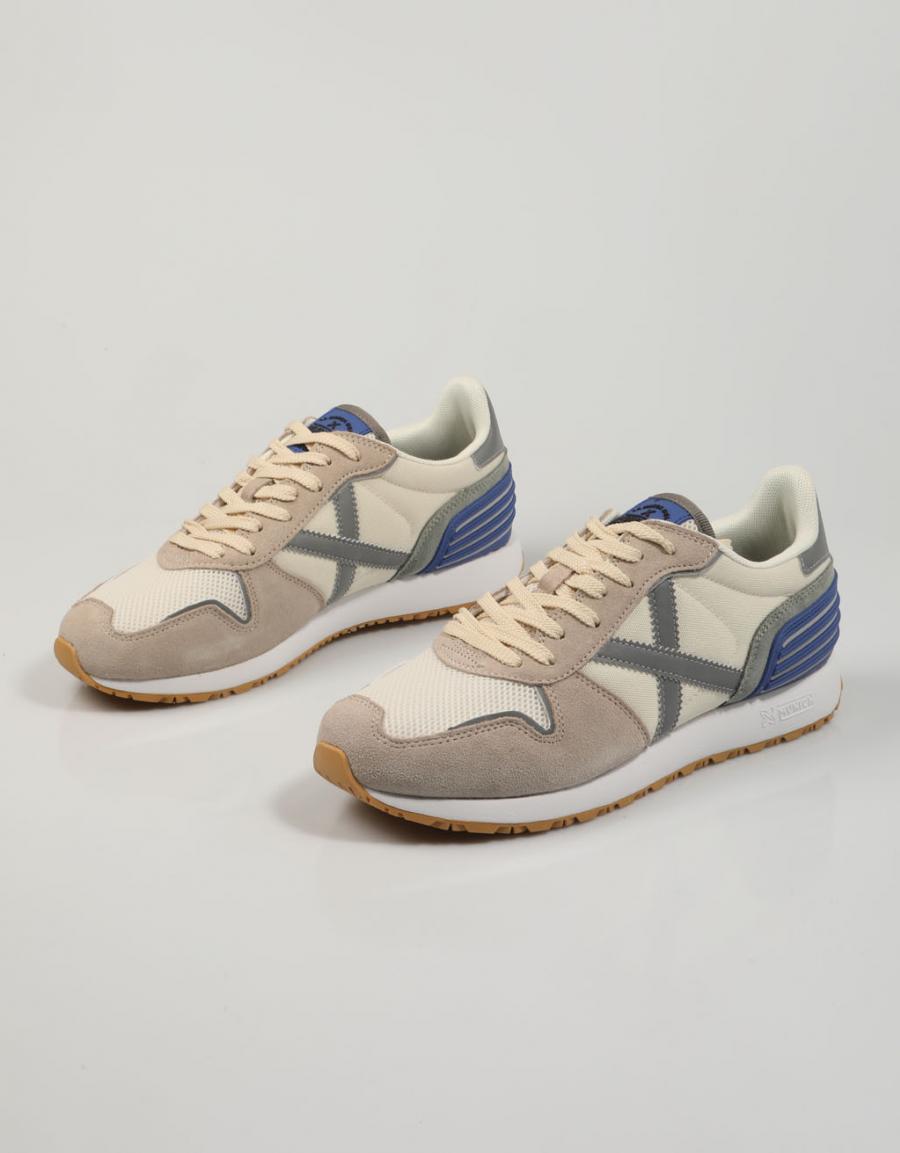 ZAPATILLAS MUNICH MASSANA en color Beige
