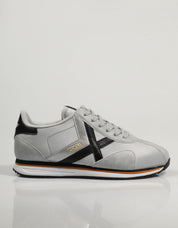 ZAPATILLAS MUNICH SAPPORO en color Plata
