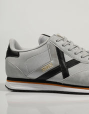 ZAPATILLAS MUNICH SAPPORO en color Plata