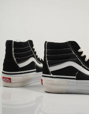 ZAPATILLAS VANS SK8 HI RECONSTRUCT en color Negro