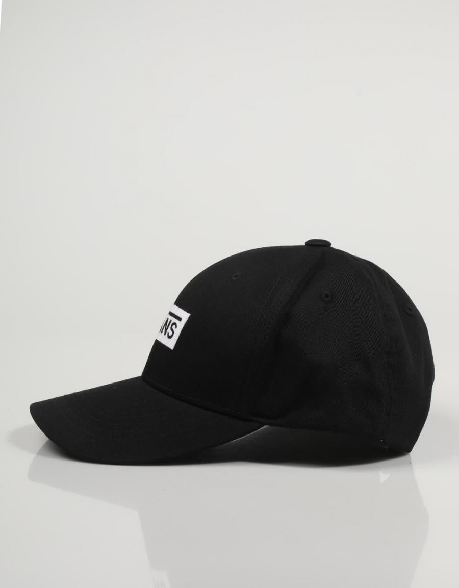 GORRA VANS BOXED en color Negro