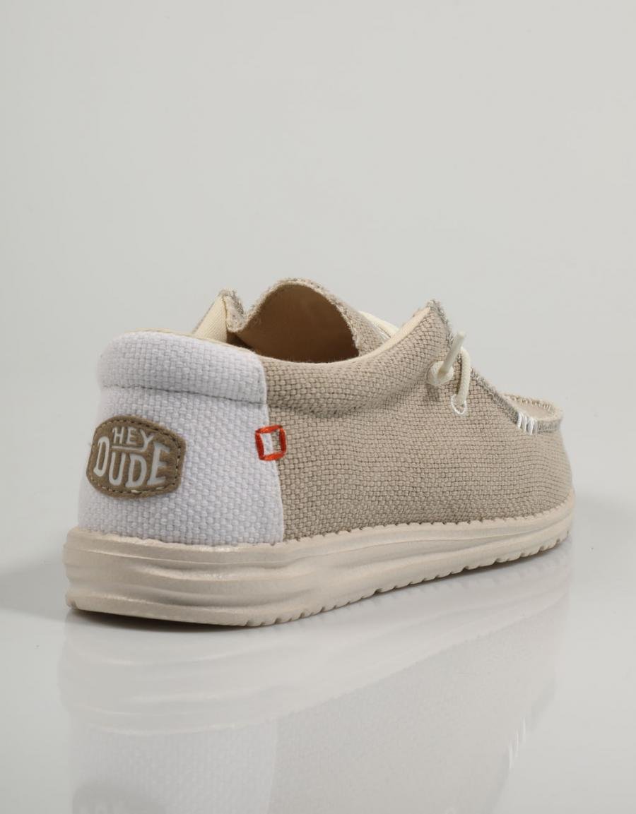 ZAPATOS SPORT DUDE WALLY en color Beige