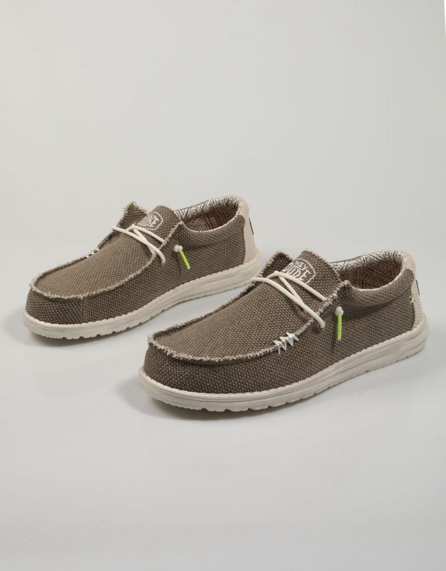 ZAPATOS SPORT DUDE WALLY en color Kaki