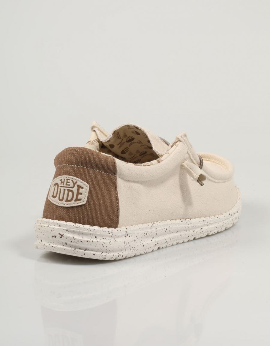 ZAPATOS SPORT DUDE WALLY en color Hielo