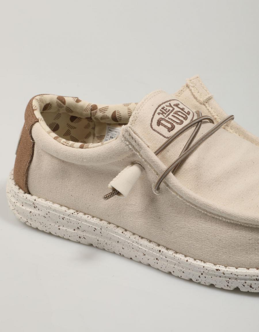 ZAPATOS SPORT DUDE WALLY en color Hielo