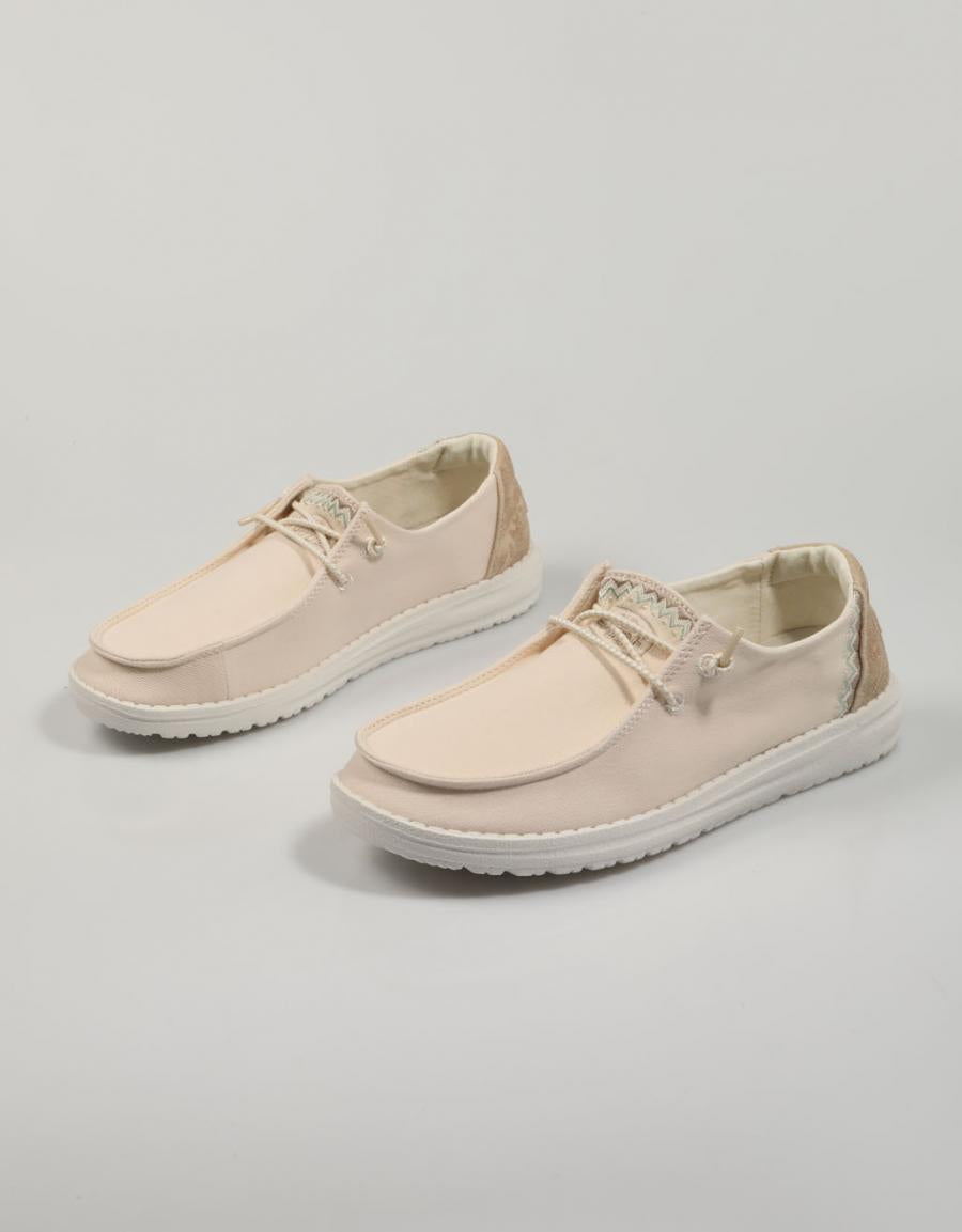 ZAPATOS SPORT DUDE WENDY en color Hielo