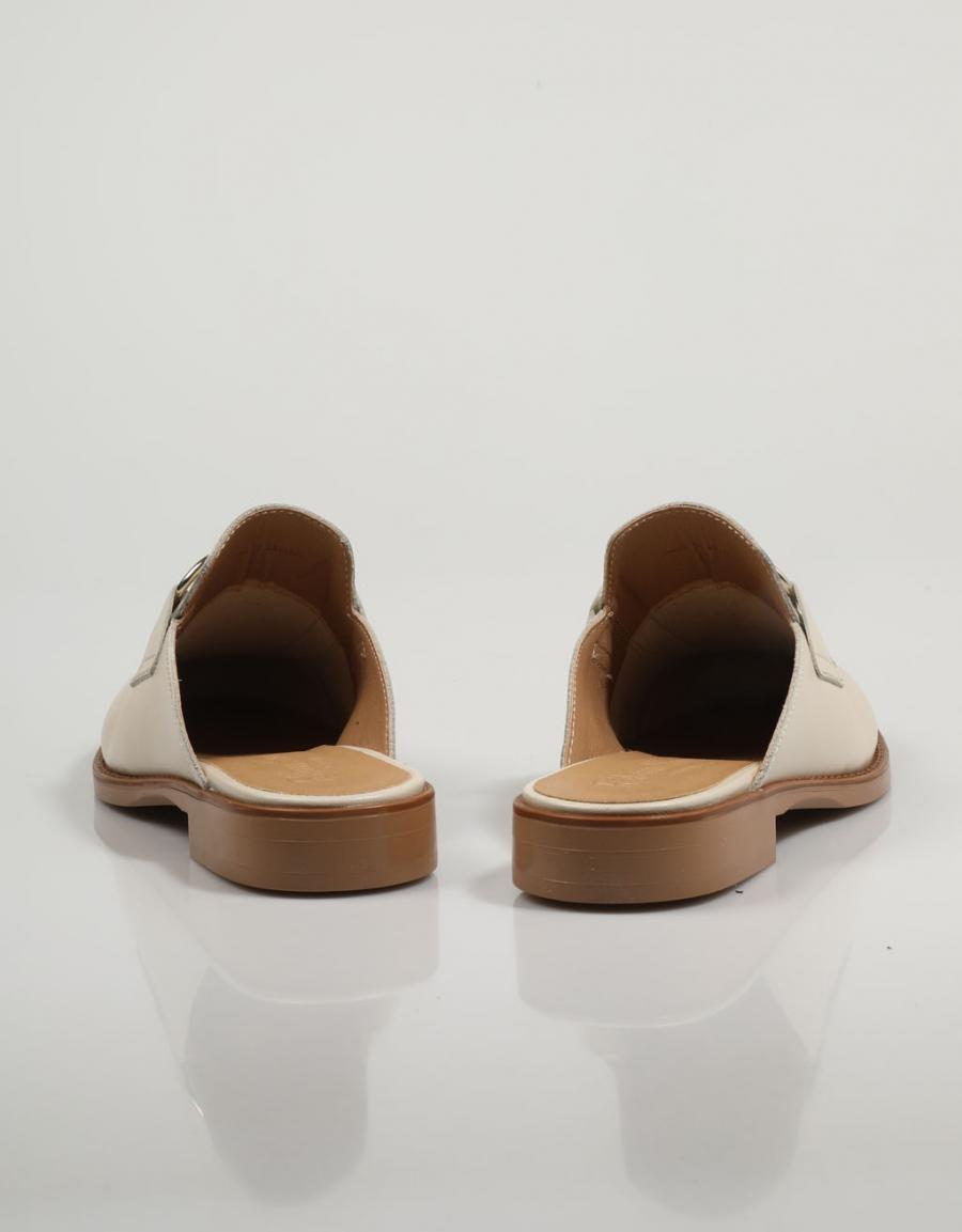 ZAPATOS VESTIR REBECCA HOPE 1180 en color Hielo