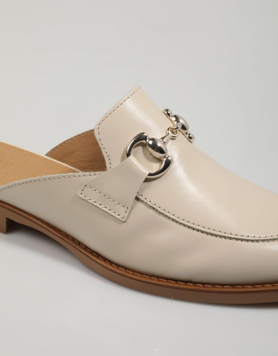 ZAPATOS VESTIR REBECCA HOPE 1180 en color Hielo
