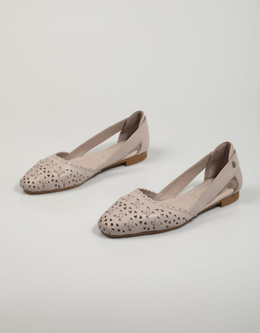 ZAPATOS SPORT CARMELA 166072 en color Hielo